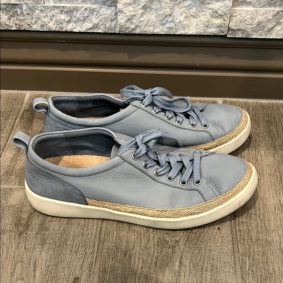 Vionic Women's Light Blue Lace Up Leather Footwear size 10 - Picture 3 of 10